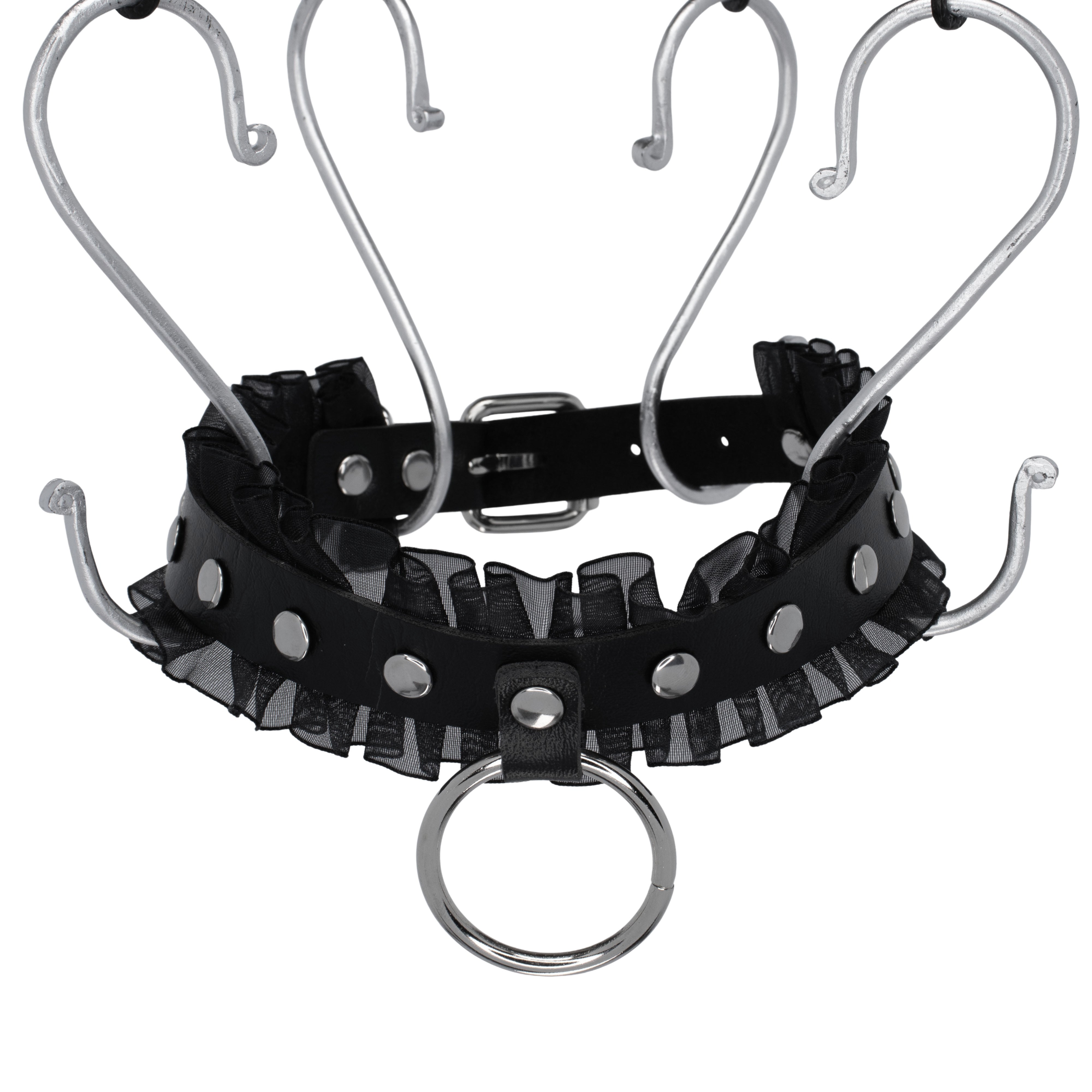 RARE RAVERS choker PU-leer en zilveren details. Schuin boven