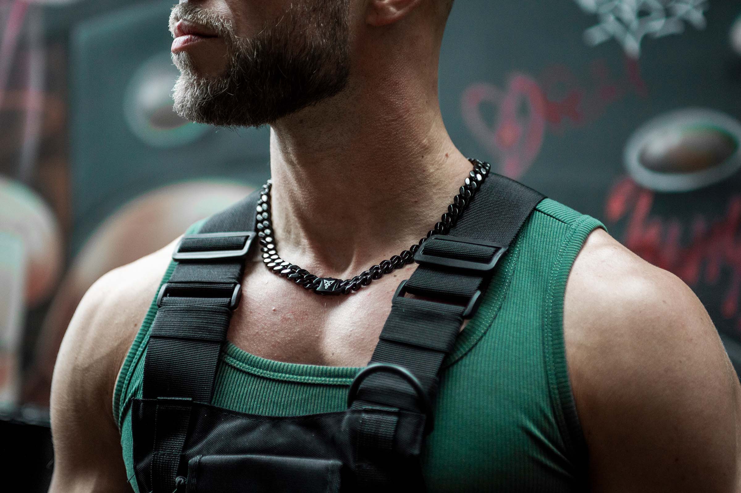 model met rave ketting cuban chain zwart 12mm