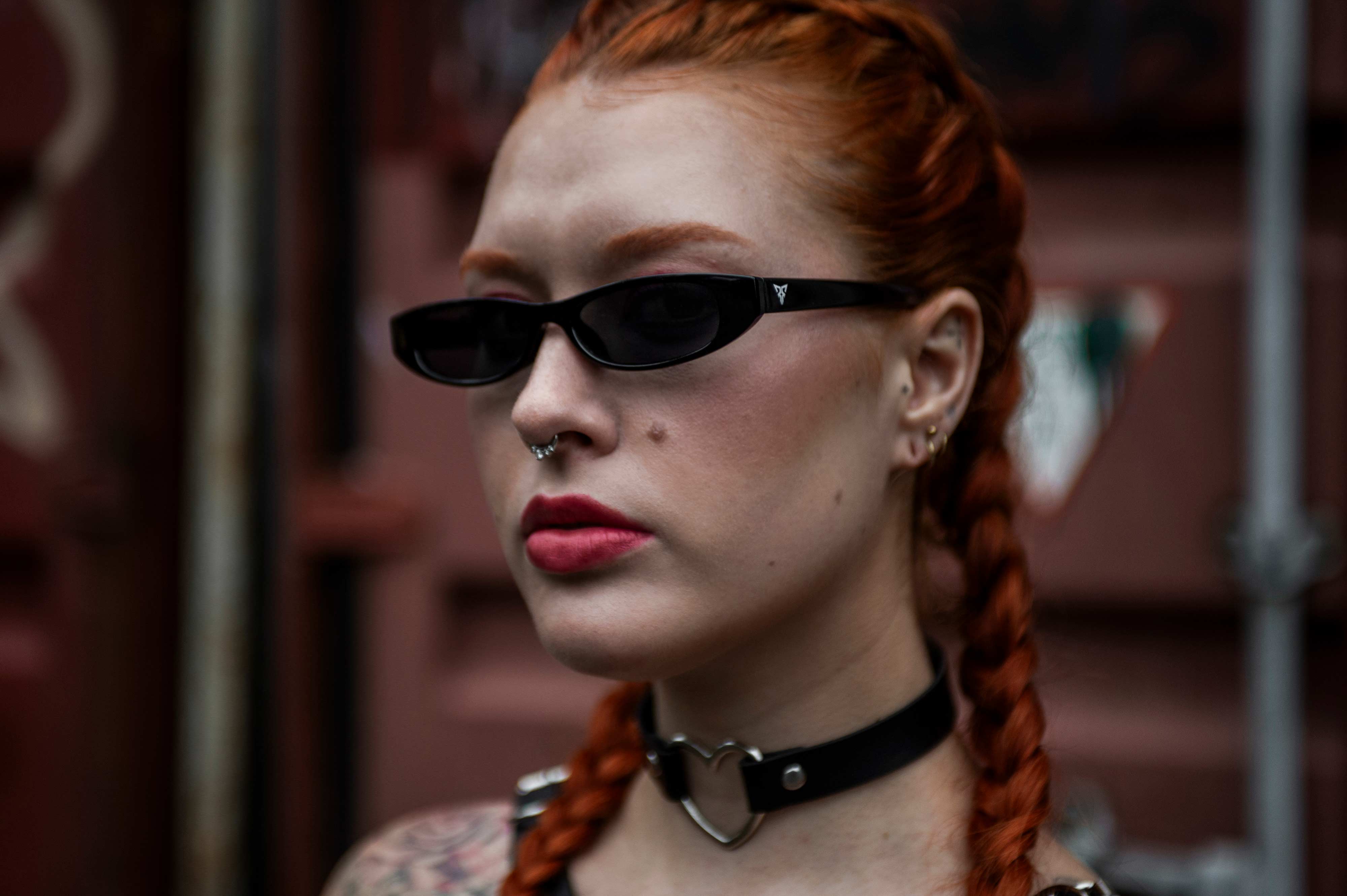 zwarte rave zonnebril feroxa festival model