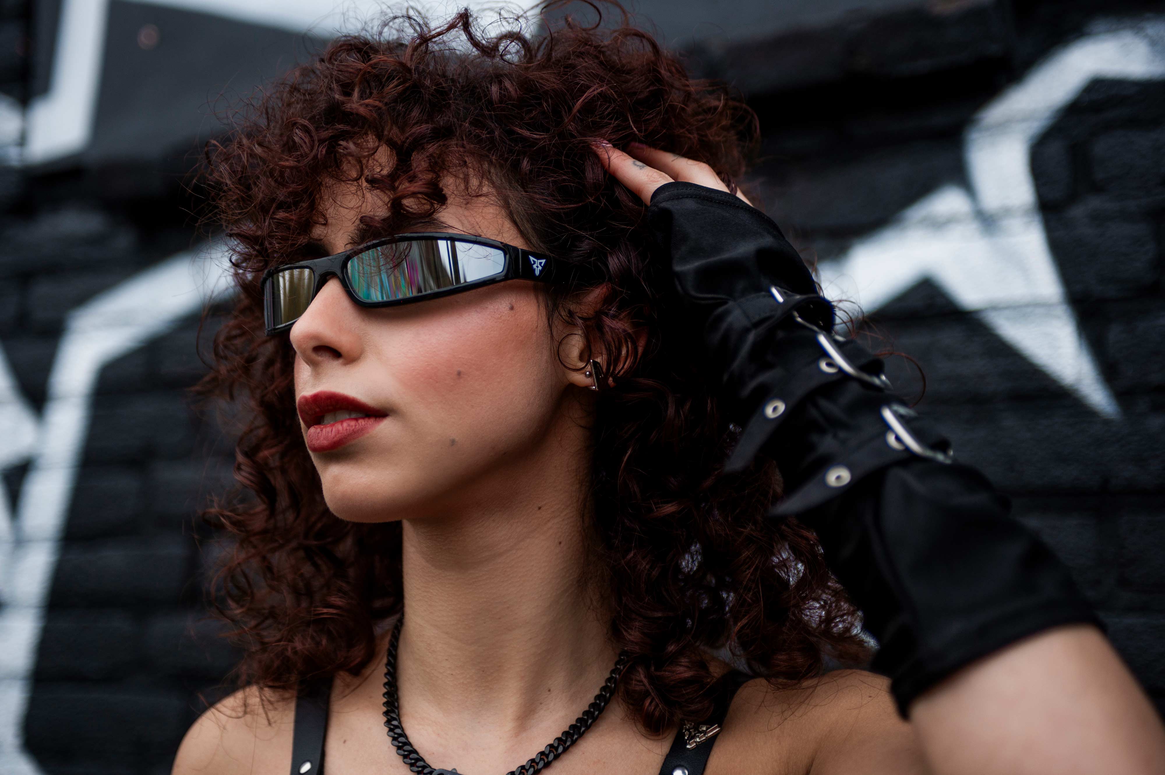 zwarte rave bril met spiegelglazen voor festivals model 2