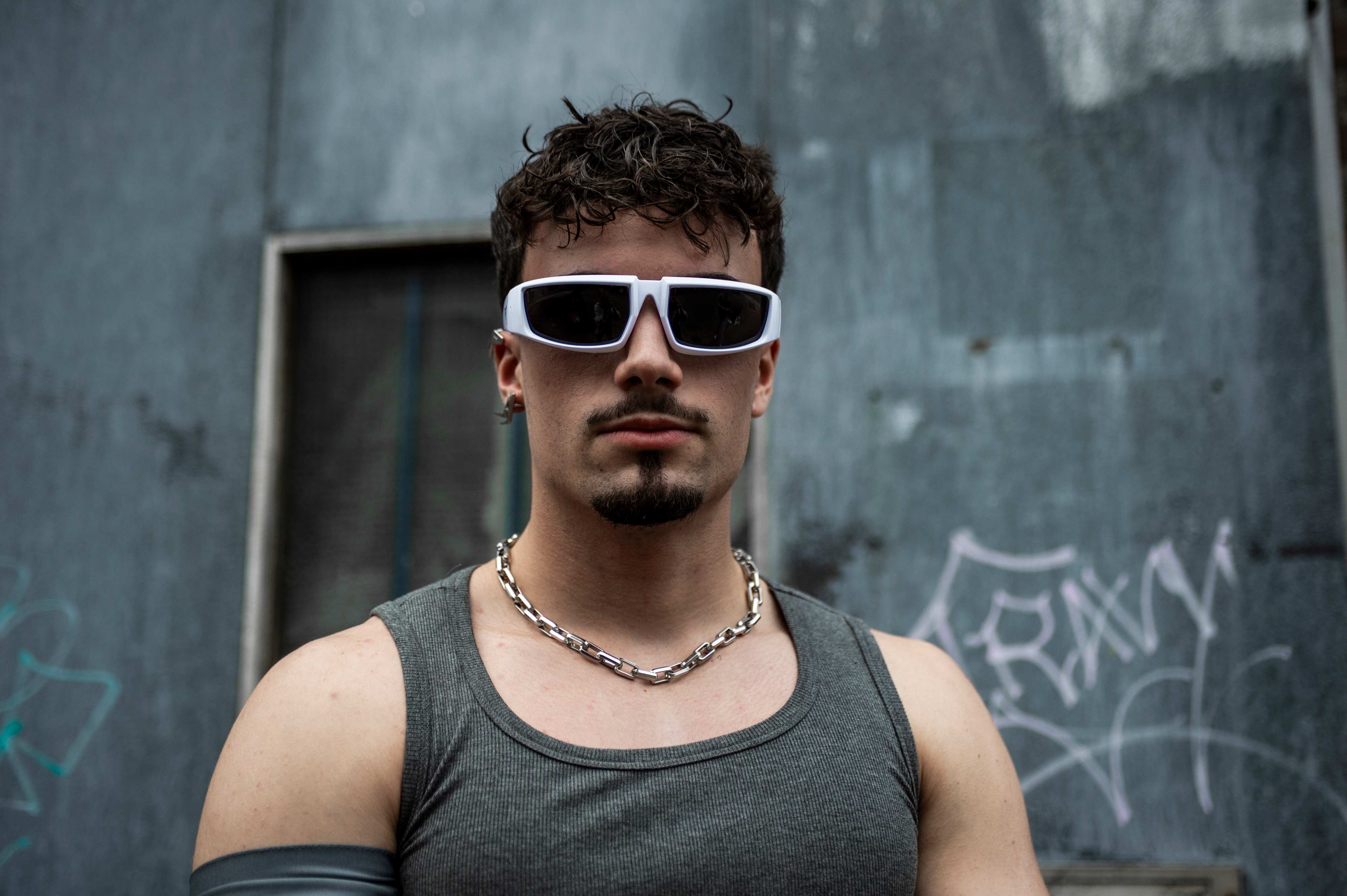 witte rave zonnebril 'Obex' techno festival model 3