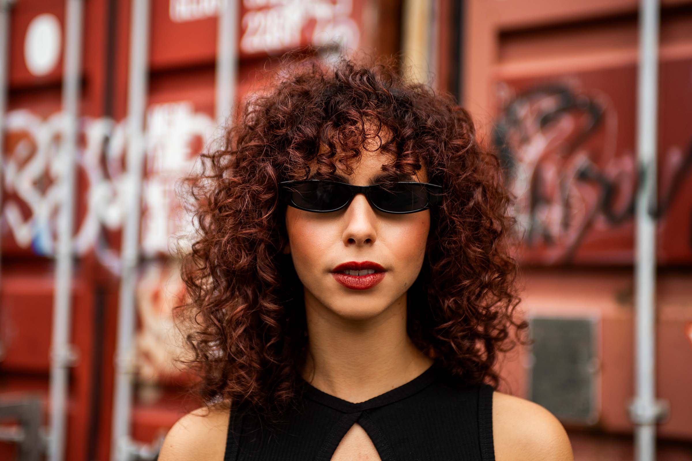 zwarte rave zonnebril feroxa festival model2