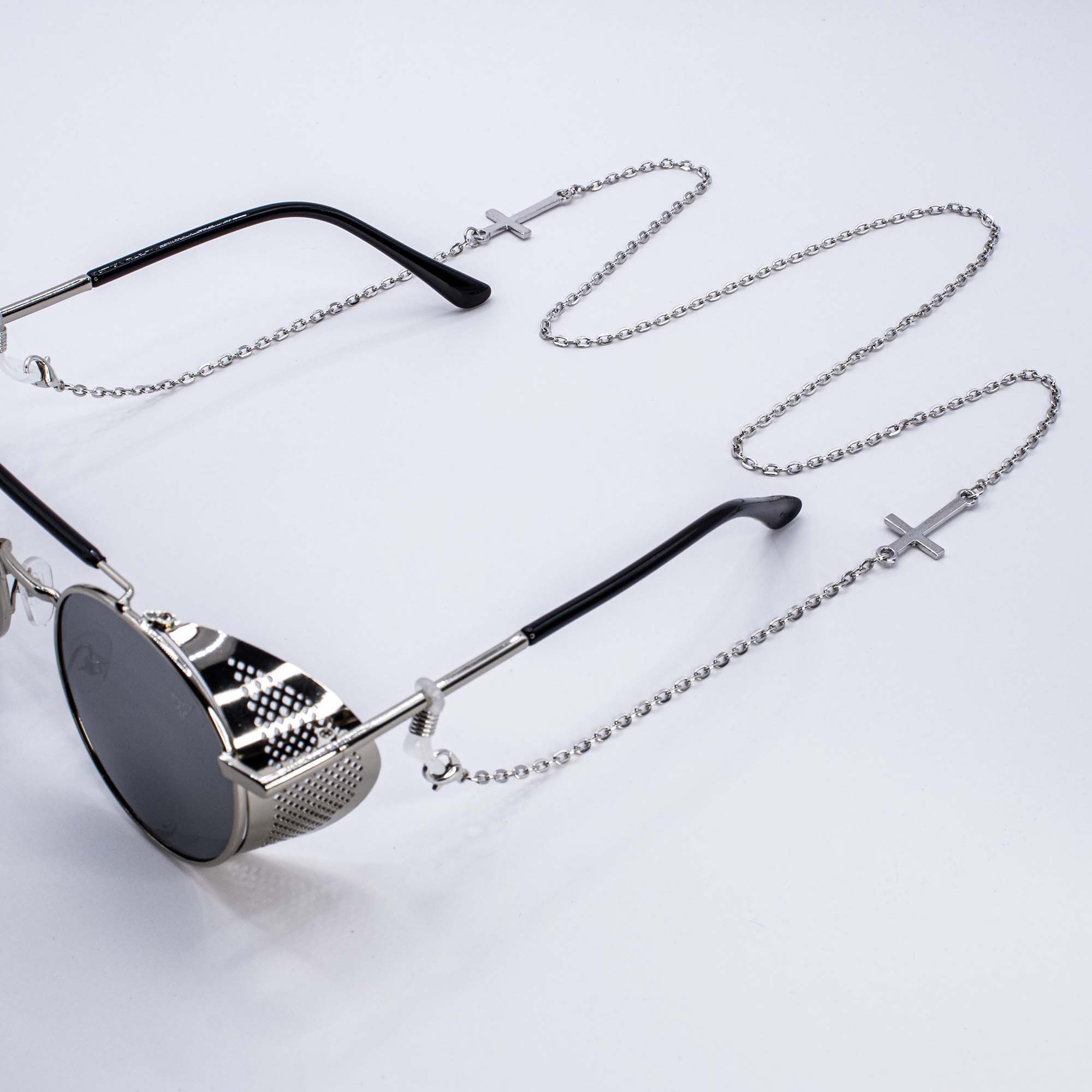 brillenketting 'holy' aan zilveren rave bril